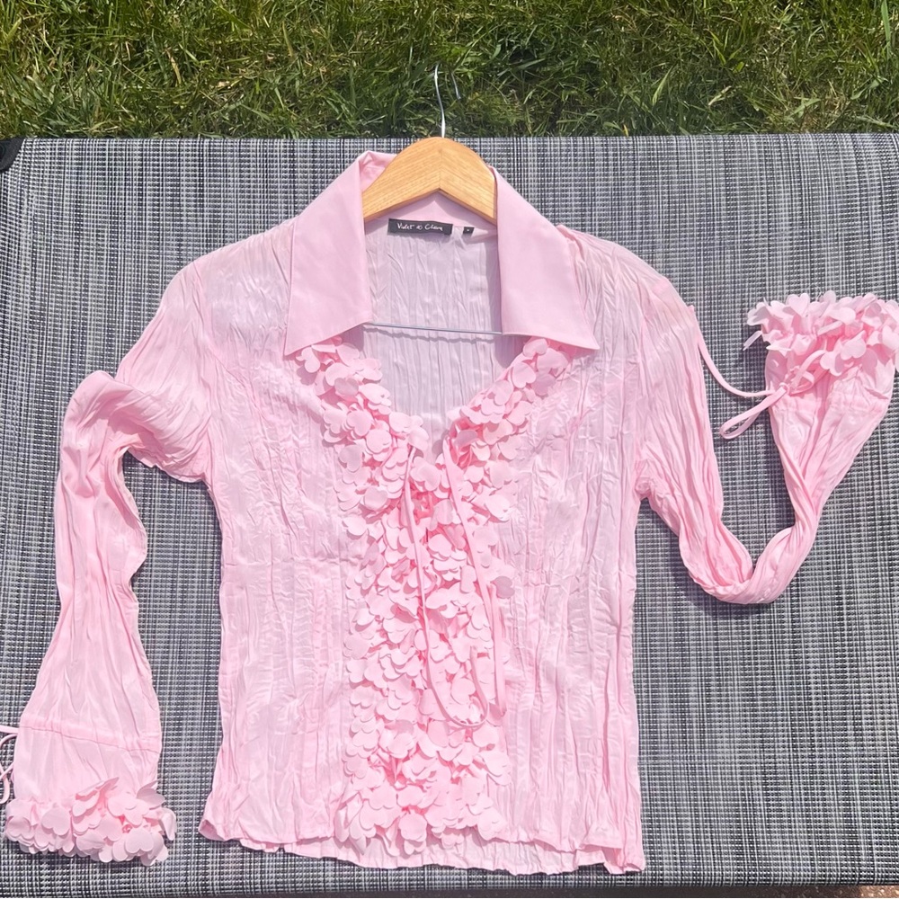 Violet & Claire Coquette Ruffle Crinkle Pink Blouse Size Small Great Condition